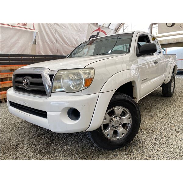 PARKSVILLE - 2009 TOYOTA TACOMA WHITE 227386 KMS - 633939-3