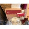 Image 2 : New Lifetime 10-Piece Stainless Steel Cookware Set & 5-Quart Electric Cooker