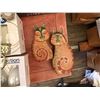 Image 9 : Assorted Home Décor & Household Accessories Lot
