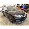 Image 9 : PARKSVILLE - 2017 NISSAN ROGUE BLACK 168564 KMS - 790839-3