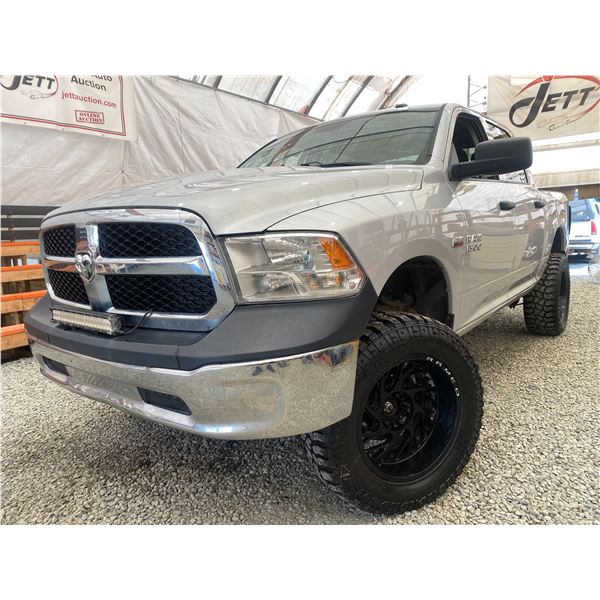 PARKSVILLE - 2018 RAM 1500 GRAY 148278 KMS - 163050-2