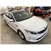 Image 10 : PARKSVILLE - 2017 KIA OPTIMA WHITE 178746 KMS - 154233-2