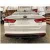 Image 17 : PARKSVILLE - 2017 KIA OPTIMA WHITE 178746 KMS - 154233-2