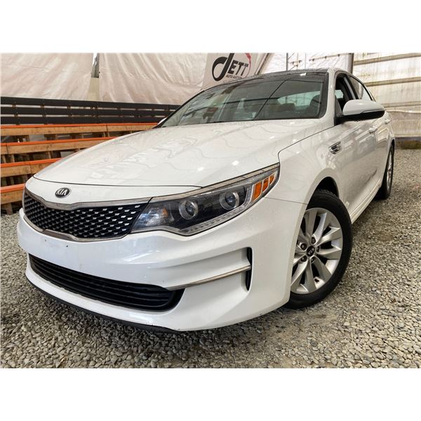 PARKSVILLE - 2017 KIA OPTIMA WHITE 178746 KMS - 154233-2