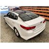 Image 22 : PARKSVILLE - 2017 KIA OPTIMA WHITE 178746 KMS - 154233-2