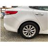 Image 27 : PARKSVILLE - 2017 KIA OPTIMA WHITE 178746 KMS - 154233-2
