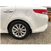 Image 29 : PARKSVILLE - 2017 KIA OPTIMA WHITE 178746 KMS - 154233-2