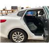 Image 40 : PARKSVILLE - 2017 KIA OPTIMA WHITE 178746 KMS - 154233-2