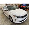 Image 9 : PARKSVILLE - 2017 KIA OPTIMA WHITE 178746 KMS - 154233-2