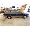 Image 12 : PARKSVILLE - 2004 SUBARU LEGACY BLUE 301562 KMS - 609273-2