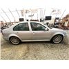 Image 11 : PARKSVILLE - 2004 VOLKSWAGEN JETTA GREY 272653 KMS - 014408-2