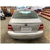 Image 18 : PARKSVILLE - 2004 VOLKSWAGEN JETTA GREY 272653 KMS - 014408-2