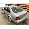 Image 22 : PARKSVILLE - 2004 VOLKSWAGEN JETTA GREY 272653 KMS - 014408-2