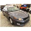 Image 9 : PARKSVILLE - 2015 KIA OPTIMA GREY 239676 KMS - 574526-2