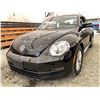 Image 2 : PARKSVILLE - 2014 VOLKSWAGEN BEETLE BLACK 128745 KMS - 655012-3
