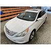 Image 4 : PARKSVILLE - 2011 HYUNDAI SONATA WHITE 247054 KMS - 138983