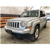Image 2 : PARKSVILLE - 2011 JEEP PATRIOT GRAY 213799 KMS - 131336-2