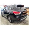 Image 20 : PARKSVILLE - 2015 NISSAN PATHFINDER BLACK 197243 KMS - 659130-2