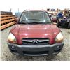 Image 6 : PARKSVILLE - 2009 HYUNDAI TUCSON RED 327614 KMS - 167900-3