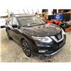 Image 9 : PARKSVILLE - 2017 NISSAN ROGUE BLACK 168564 KMS - 790839-3