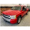 Image 3 : PARKSVILLE - 2010 CHEVROLET SILVERADO RED 258090 KMS - 189206-3