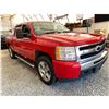 Image 8 : PARKSVILLE - 2010 CHEVROLET SILVERADO RED 258090 KMS - 189206-3