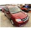 Image 10 : PARKSVILLE - 2017 DODGE GRAND CARAVAN RED 193051 KMS - 775683-3