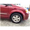 Image 25 : PARKSVILLE - 2017 DODGE GRAND CARAVAN RED 193051 KMS - 775683-3