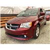 Image 2 : PARKSVILLE - 2017 DODGE GRAND CARAVAN RED 193051 KMS - 775683-3
