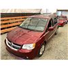 Image 4 : PARKSVILLE - 2017 DODGE GRAND CARAVAN RED 193051 KMS - 775683-3