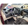 Image 50 : PARKSVILLE - 2017 DODGE GRAND CARAVAN RED 193051 KMS - 775683-3
