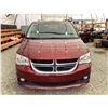 Image 6 : PARKSVILLE - 2017 DODGE GRAND CARAVAN RED 193051 KMS - 775683-3