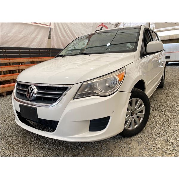 PARKSVILLE - 2009 VOLKSWAGEN ROUTAN WHITE 228826 KMS - 579354-2