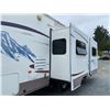 Image 18 : PARKSVILLE - 2005 MONTANNA 5TH WHEEL WHITE - 705691