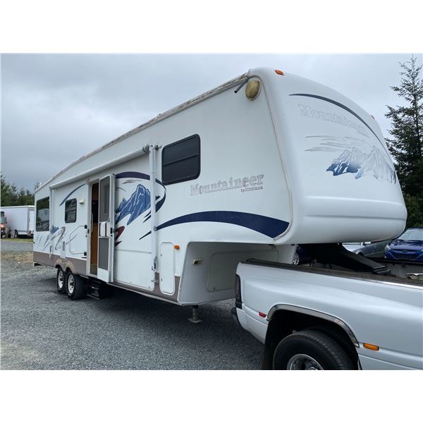 PARKSVILLE - 2005 MONTANNA 5TH WHEEL WHITE - 705691