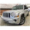 Image 1 : PARKSVILLE - 2009 JEEP PATRIOT GREY 253559 KMS - 228141-2