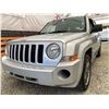 Image 2 : PARKSVILLE - 2009 JEEP PATRIOT GREY 253559 KMS - 228141-2