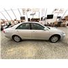 Image 12 : PARKSVILLE - 2002 TOYOTA CAMRY GREY 284071 KMS - 020937-2