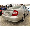 Image 14 : PARKSVILLE - 2002 TOYOTA CAMRY GREY 284071 KMS - 020937-2