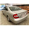 Image 21 : PARKSVILLE - 2002 TOYOTA CAMRY GREY 284071 KMS - 020937-2