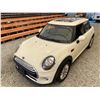 Image 4 : PARKSVILLE - 2015 MINI HARDTOP WHITE 104908 KMS - 830370-3