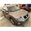 Image 10 : PARKSVILLE - 2013 NISSAN PATHFINDER GREY 220596 KMS - 680940-1
