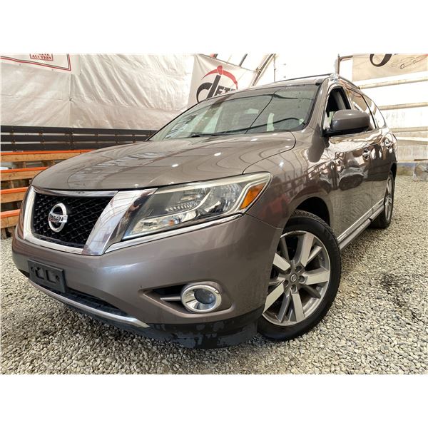 PARKSVILLE - 2013 NISSAN PATHFINDER GREY 220596 KMS - 680940-1