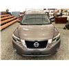 Image 7 : PARKSVILLE - 2013 NISSAN PATHFINDER GREY 220596 KMS - 680940-1