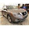 Image 8 : PARKSVILLE - 2013 NISSAN PATHFINDER GREY 220596 KMS - 680940-1