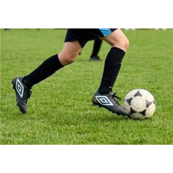 Umbro Aurora II Soccer Cleats Black/Blue Size 3