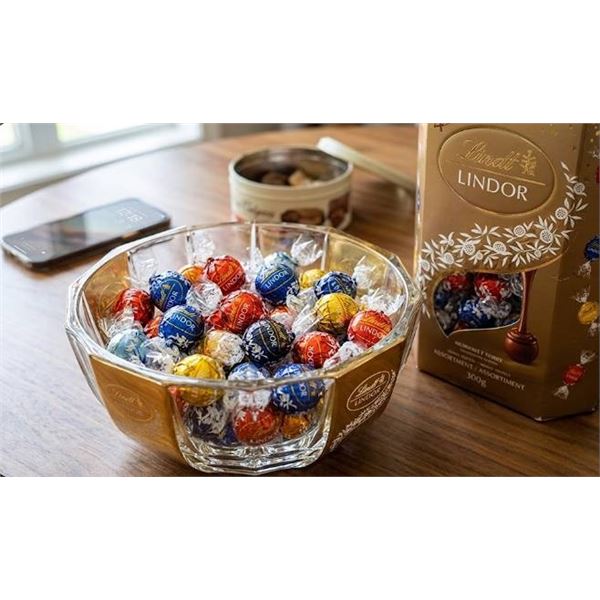 Lindt Lindor Assorted Chocolates 900g