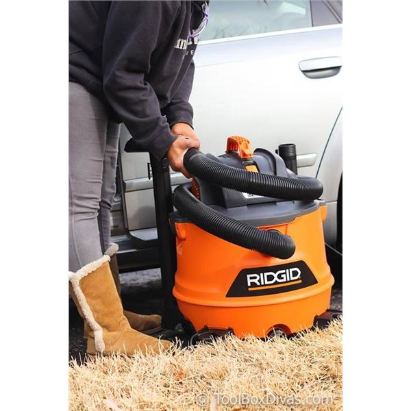 RIDGID Wet/Dry Shop Vacuum with Dust Deputy