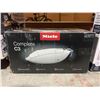 Image 2 : Miele Complete C3 Canister Vacuum
