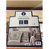 Image 2 : WashLuxe Decorative Pillow Set, 2 Pieces